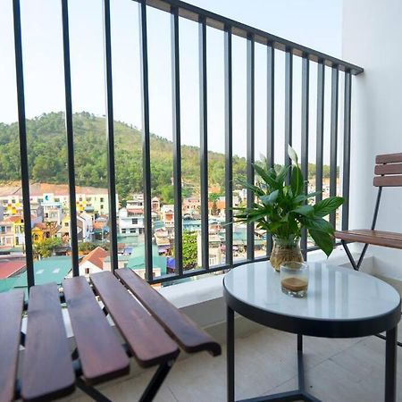 *Ha Long Homestay @ Sunrise Apartment- 4 Br מראה חיצוני תמונה